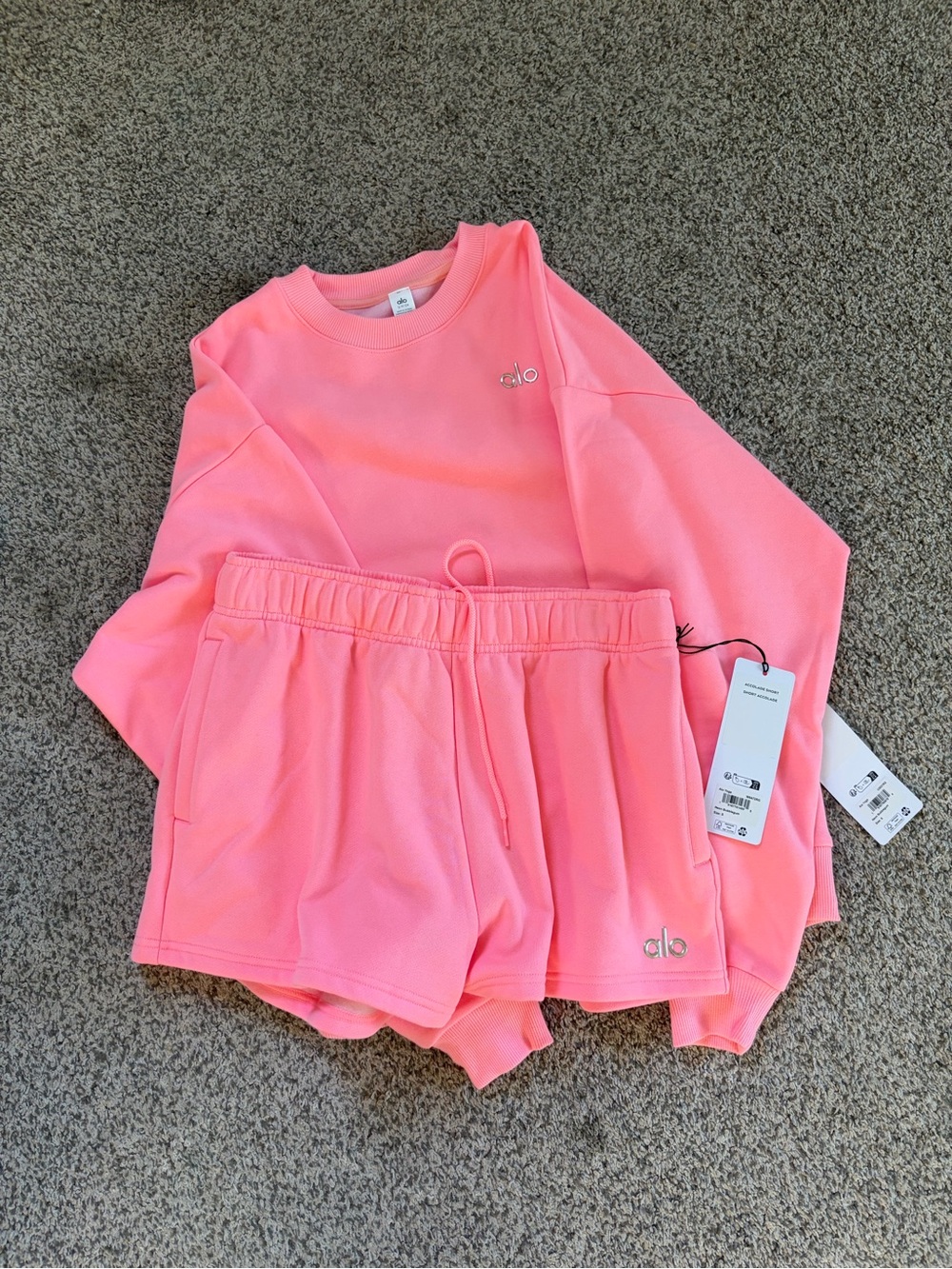 ALO Yoga Women's Bubble Gum Pink Crewneck jumper and Lounge Shorts BNWT